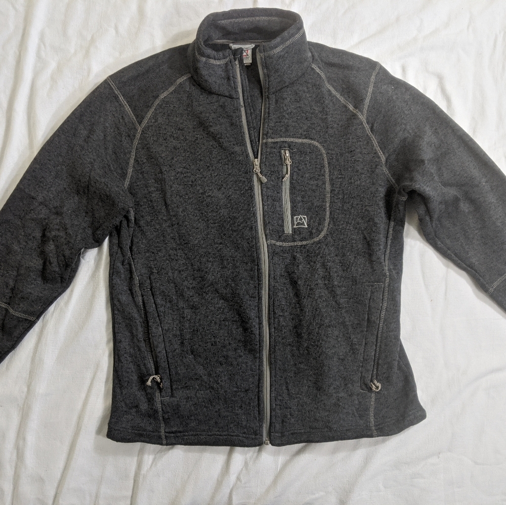 Avalanche XL full zip active wear top